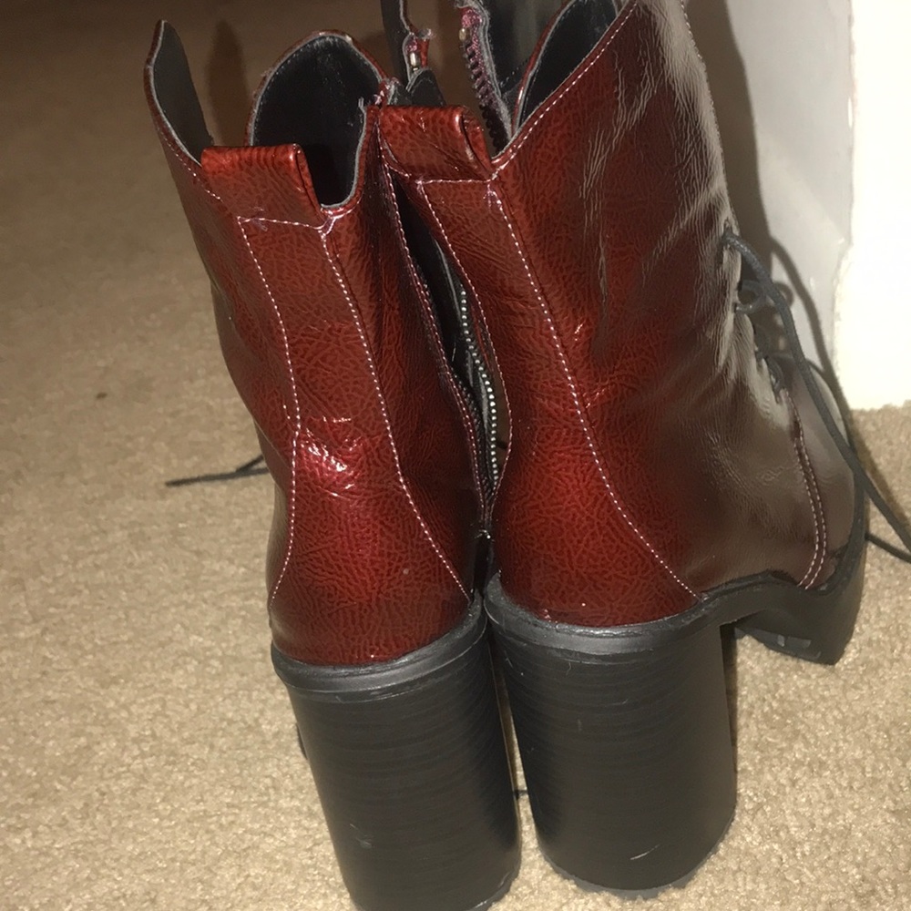 Heel boots